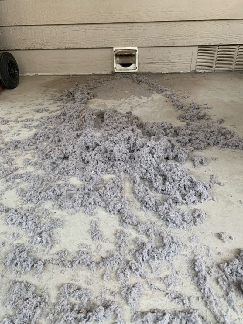 Debris removed from air ducts Clean Customs Spokane